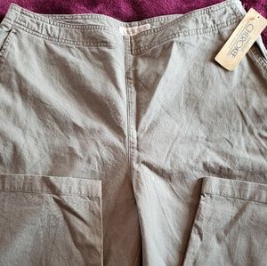 NWT Cherokee pants